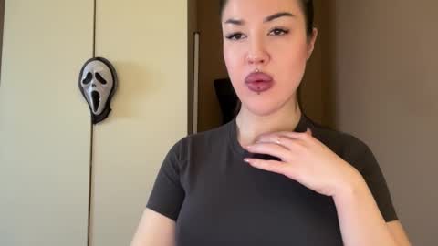 Margo online show from October 21, 2025, 6:47 am