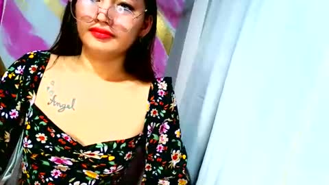 urdream_bride online show from October 8, 2025, 5:21 pm