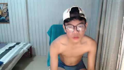 urdreamboy_doms online show from March 26, 2026, 4:12 pm