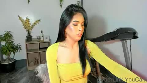 Angela Cullens online show from December 26, 2024, 2:22 am