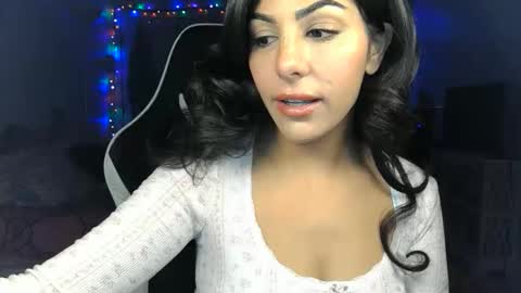 Snapshot of urgoddessmarla chatting on November 13, 2025, 4:44 am Goddess Marla online show from November 13, 2025, 4:44 am