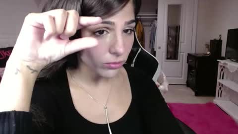 Snapshot of urgoddessmarla chatting on November 25, 2025, 4:12 am Goddess Marla online show from November 25, 2025, 4:12 am