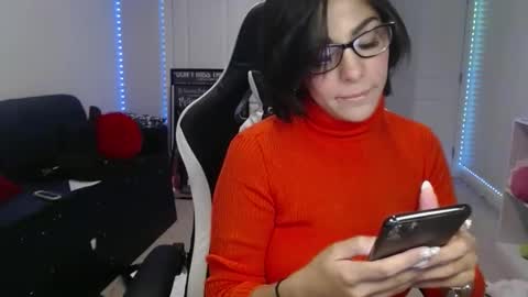 Snapshot of urgoddessmarla chatting on December 21, 2025, 11:01 pm Goddess Marla online show from December 21, 2025, 11:01 pm