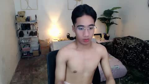 Snapshot of urguy_habibi chatting on October 29, 2025, 5:04 pm Bib online show from October 29, 2025, 5:04 pm