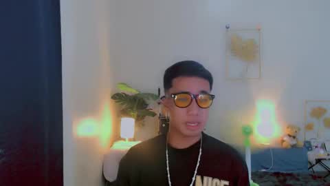 Snapshot of urguy_habibi chatting on January 12, 2026, 7:30 pm Bib online show from January 12, 2026, 7:30 pm