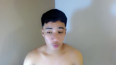 Snapshot of urguy_habibi chatting on March 21, 2026, 11:37 am Bib online show from March 21, 2026, 11:37 am