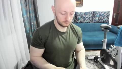 Snapshot of urgymcrush chatting on February 14, 2025, 12:19 am UrGymCrush online show from February 14, 2025, 12:19 am