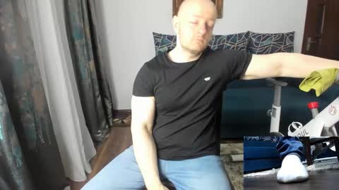 Snapshot of urgymcrush chatting on February 28, 2025, 11:01 pm UrGymCrush online show from February 28, 2025, 11:01 pm