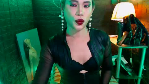 queen norelle online show from February 7, 2025, 6:13 pm