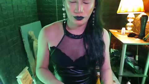 queen norelle online show from October 9, 2025, 2:09 am