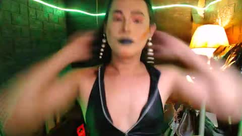 Snapshot of urhardcockqueenxxx chatting on February 15, 2026, 9:55 pm queen norelle online show from February 15, 2026, 9:55 pm