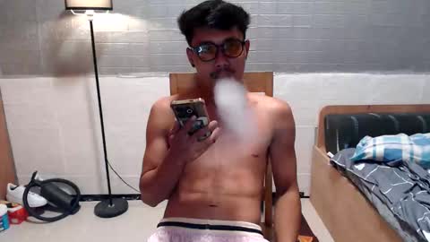 urhot_frank online show from January 8, 2026, 12:07 pm