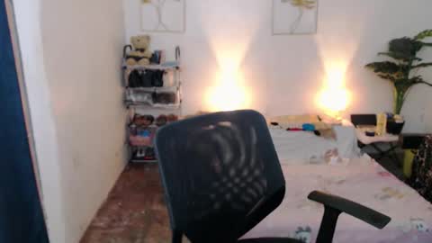 Snapshot of urhotguy_mark chatting on November 4, 2025, 3:16 am urhotguy_mark online show from November 4, 2025, 3:16 am