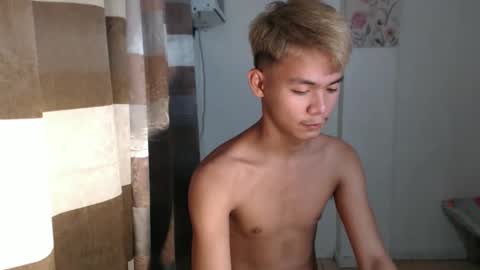 Snapshot of urhotpinoy_izaac chatting on October 20, 2025, 4:40 pm simeon ulok online show from October 20, 2025, 4:40 pm
