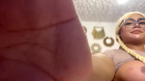 Snapshot of urladyprincessmassivecock chatting on October 31, 2025, 12:22 am jhaii online show from October 31, 2025, 12:22 am