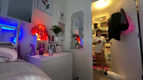 urlittlefilipina online show from February 23, 2026, 5:21 pm