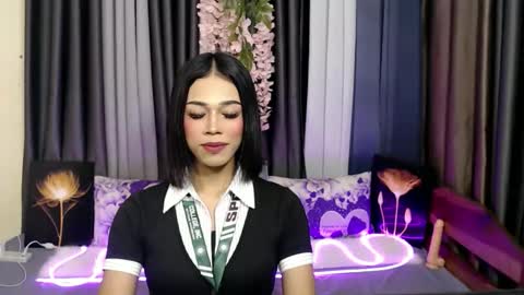 urlovely_jemma online show from May 17, 2026, 10:17 pm