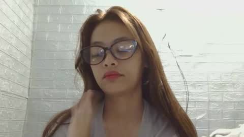 Snapshot of urlovely_yang03 chatting on February 23, 2026, 5:21 pm juliana online show from February 23, 2026, 5:21 pm