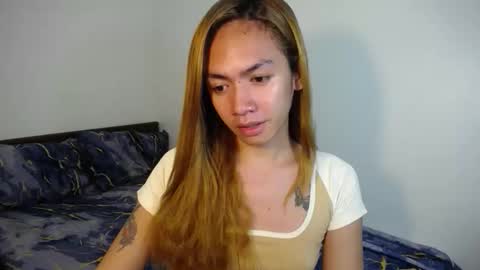 Snapshot of urlovelypinayxxx chatting on September 23, 2025, 12:02 am MIYA  online show from September 23, 2025, 12:02 am