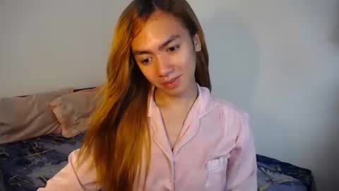 Snapshot of urlovelypinayxxx chatting on October 26, 2025, 11:53 pm MIYA  online show from October 26, 2025, 11:53 pm