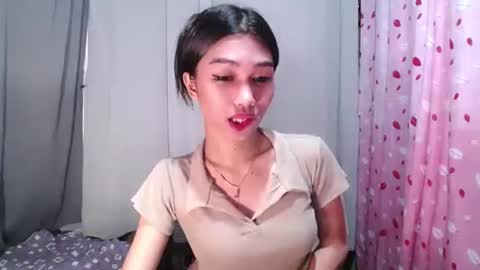 Snapshot of urloverjasmine_xx chatting on May 14, 2026, 12:12 pm urloverjasmine_xx online show from May 14, 2026, 12:12 pm