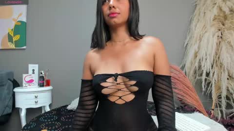 Love online show from September 23, 2025, 8:01 pm