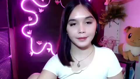 Pia online show from November 7, 2025, 5:57 pm