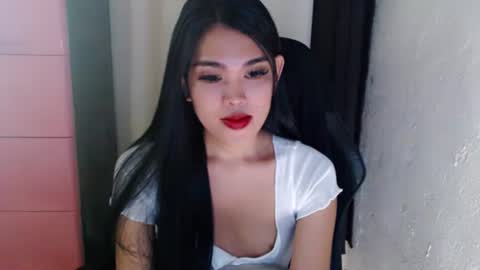 Snapshot of urpinayjenfuckerxxx chatting on January 23, 2025, 12:14 am Jenny online show from January 23, 2025, 12:14 am