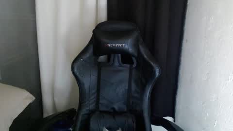 Snapshot of urpinayjenfuckerxxx chatting on February 12, 2025, 2:03 am Jenny online show from February 12, 2025, 2:03 am