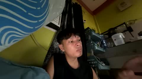 Snapshot of urpinoyasianx chatting on May 20, 2026, 12:11 pm Mel online show from May 20, 2026, 12:11 pm