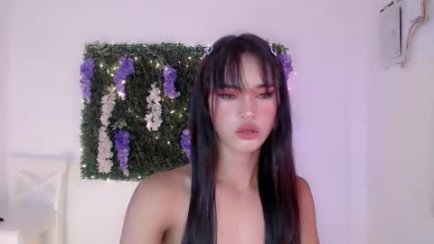ursandra_xx online show from February 5, 2025, 5:31 pm