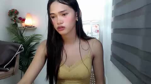 ursandra_xx online show from November 21, 2025, 5:39 am