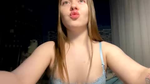 Snapshot of ursoulandheart chatting on October 1, 2025, 10:16 pm Hannah online show from October 1, 2025, 10:16 pm