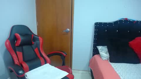 Snapshot of ursulawhite69 chatting on February 14, 2026, 12:18 am Eveling Blanco online show from February 14, 2026, 12:18 am