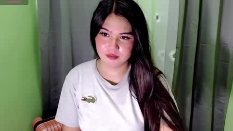 Snapshot of ursweet_ashley chatting on December 5, 2024, 4:20 am online show from December 5, 2024, 4:20 am