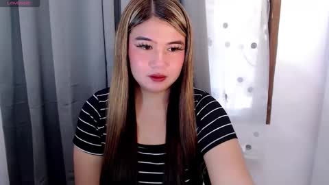 Snapshot of ursweet_ashley chatting on January 11, 2025, 1:37 am online show from January 11, 2025, 1:37 am