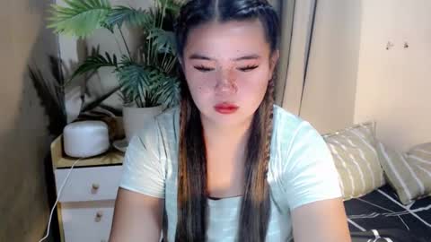 Snapshot of ursweet_ashley chatting on March 8, 2025, 12:20 pm online show from March 8, 2025, 12:20 pm