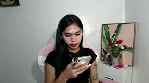 ursweet_zeviixx online show from September 23, 2025, 9:23 am