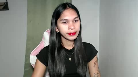 ursweet_zeviixx online show from November 19, 2025, 8:47 am