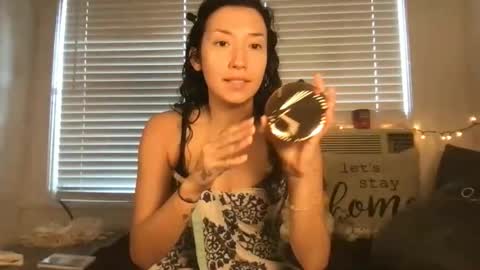 Lily online show from January 8, 2026, 3:47 pm