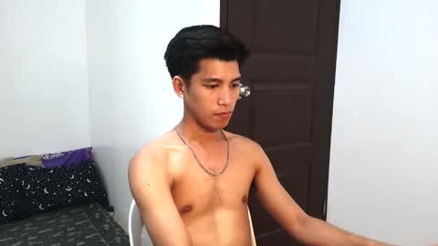 Snapshot of ursweetie_boy chatting on March 25, 2026, 10:21 am ursweetie_boy online show from March 25, 2026, 10:21 am