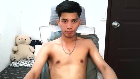Snapshot of ursweetie_boy chatting on April 7, 2026, 6:47 am ursweetie_boy online show from April 7, 2026, 6:47 am