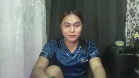 Snapshot of urunexpensivecamilla chatting on November 15, 2025, 7:10 pm YOURGIRLCAMILLA online show from November 15, 2025, 7:10 pm