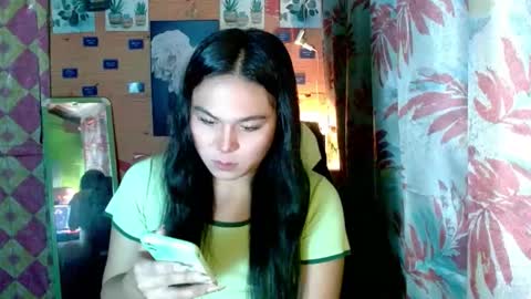 Snapshot of urunexpensivecamilla chatting on January 18, 2026, 4:11 pm YOURGIRLCAMILLA online show from January 18, 2026, 4:11 pm