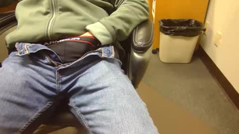 useemie online show from December 16, 2024, 10:24 pm