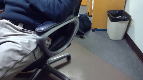 useemie online show from January 15, 2025, 7:55 pm