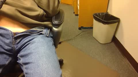 useemie online show from February 7, 2025, 11:13 pm