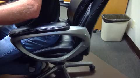 useemie online show from March 19, 2026, 11:31 pm