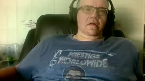 usstarr1 online show from April 8, 2026, 2:50 pm