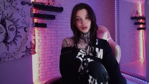 Eva online show from December 17, 2024, 9:50 am